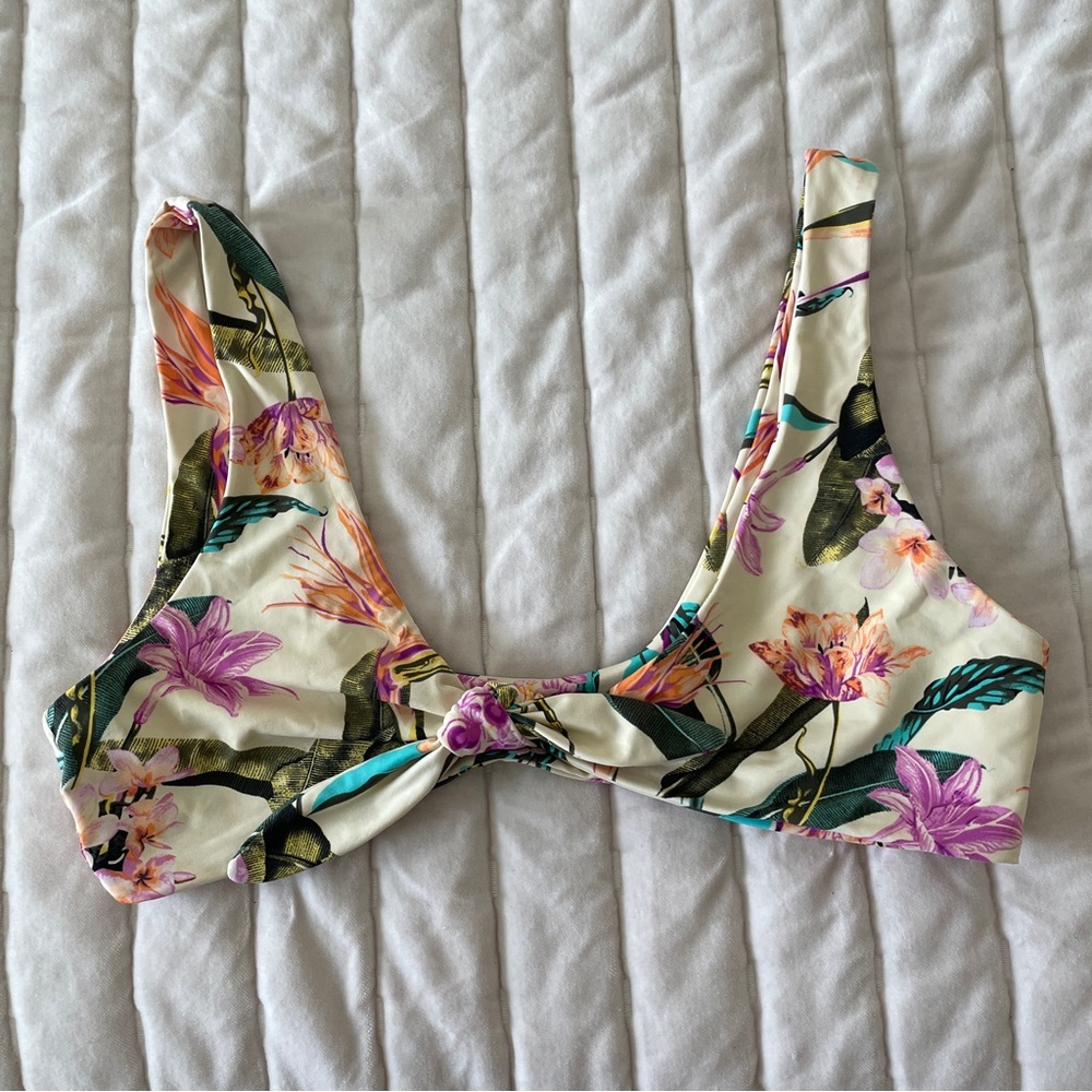 Dippin’ Daisy’s Bikini Top Pink Floral tropical Size small